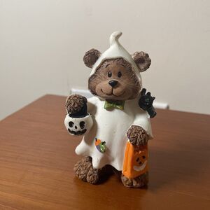 Halloween Bear Figurine Trick-or-Treat Dressed in a Ghost Costume 4.5” Resin VTG